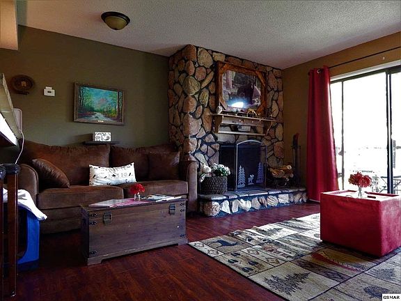 4th image of 1081 Cove Rd #U624