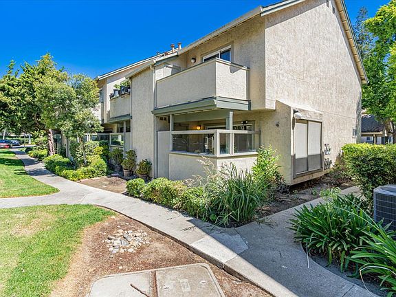 2nd image of 1071 Summerain Ct