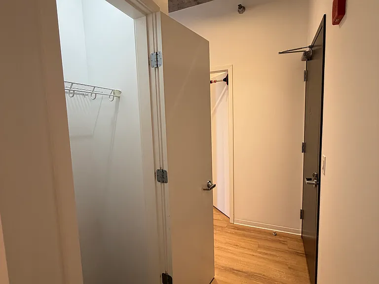 1112 N Marshfield Ave #801 — Photo 38