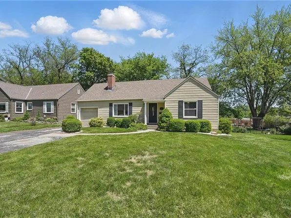 5711 Cedar St, Roeland Park, KS 66205