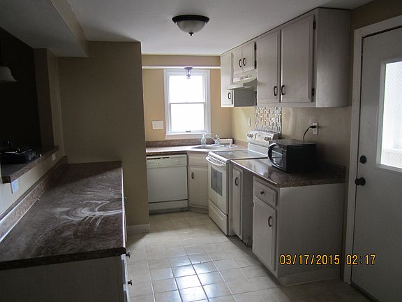 4th image of 335 E 8th Ave #1