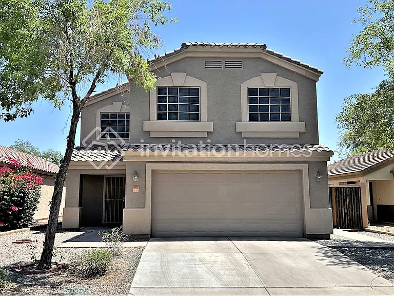 423 S Sabrina — Photo 1