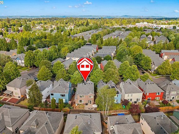 3rd image of 1079 SE Portlandia Ave