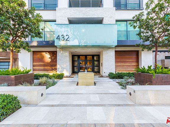 2nd image of 432 N Oakhurst Dr #303
