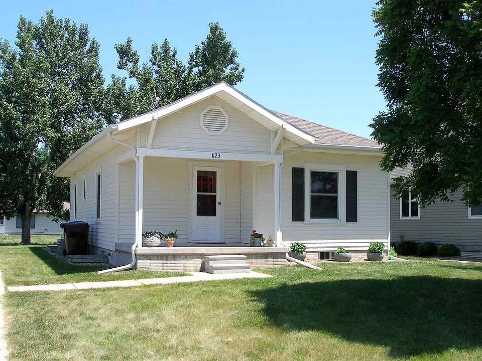 1st image of 1123 G Ave
