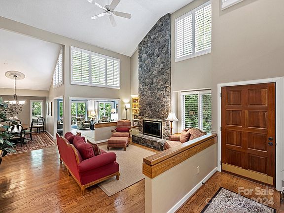4th image of 6419 Brookbury Ct