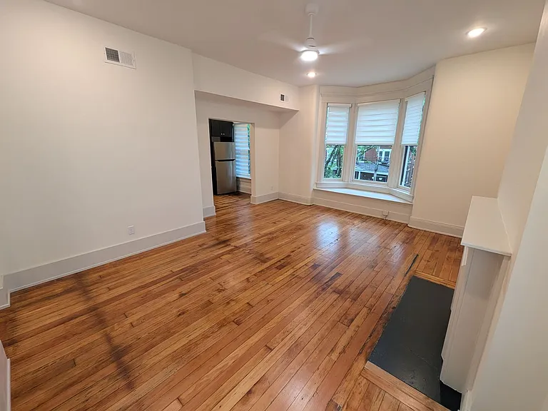521 Garrard St #3 — Photo 6