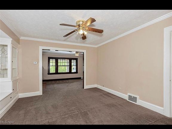 4th image of 2020 Lewis Dr #1