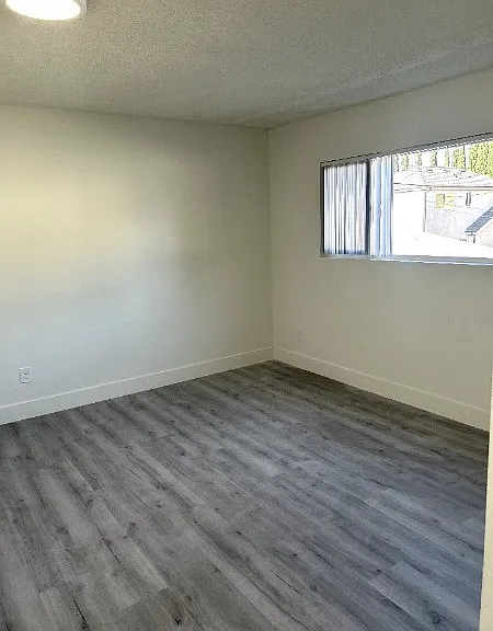 14825 Vanowen St #8 — Photo 9