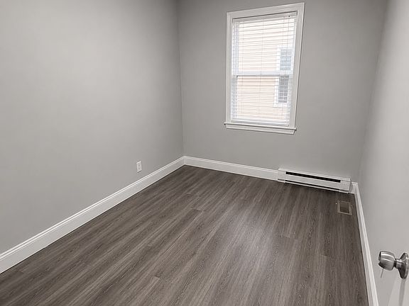 4th image of 35 Hillman St #4