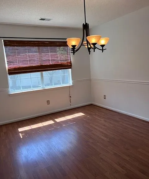 238 Sherbrooke Dr — Photo 2
