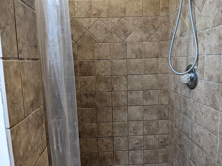 420 Warren Cres #1 — Photo 16
