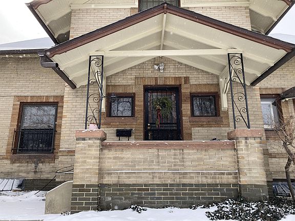 3rd image of 300 E Iowa Ave