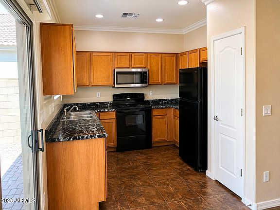 5th image of 120 W Love Rd