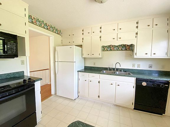 4th image of 213 Cumberland Dr SE