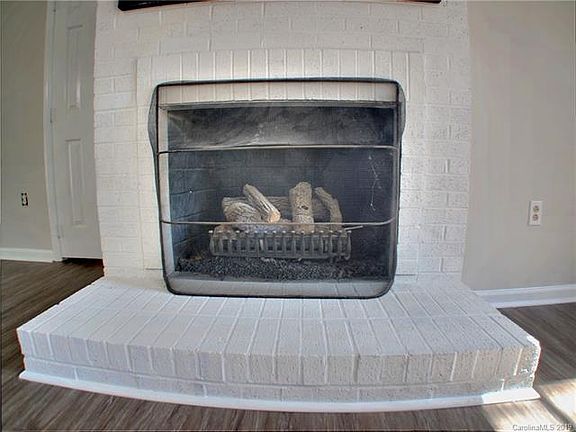 4th image of 7319 Mossborough Ct