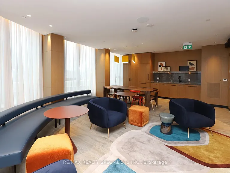 25 Cordova Ave #511 — Photo 32