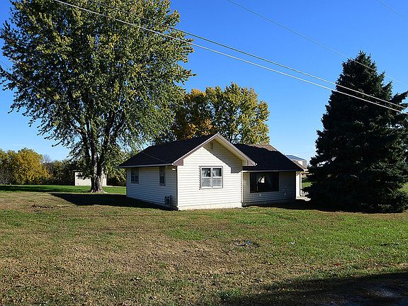 2nd image of 56325 221st St