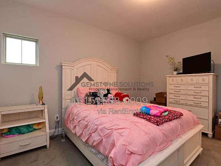 1028 Fenner Ln — Photo 44