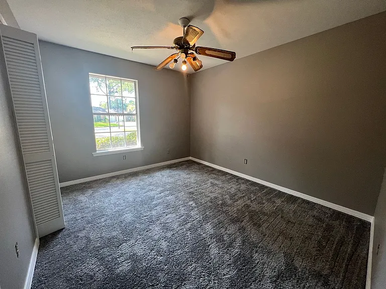 1140 Homewood Dr — Photo 10