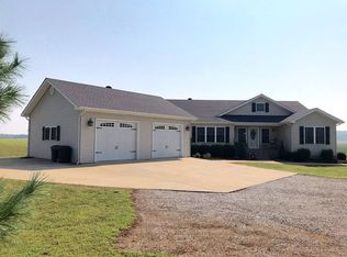 9480 S Junction Rd, Junction, IL 62954