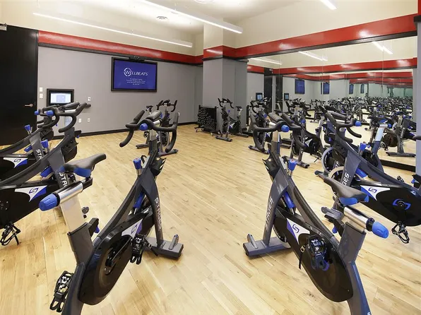 435 West 31st Street image 12 of 39