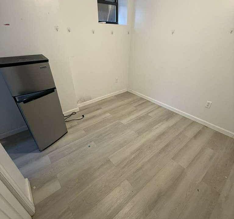 2nd image of 117 Schaefer St #G