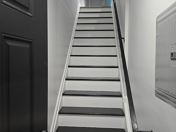 3rd image of 938 W Susquehanna Ave #2