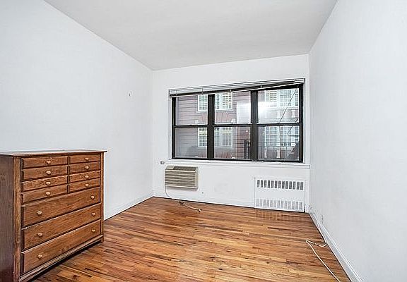 4th image of 414 E 88th St APT 4C