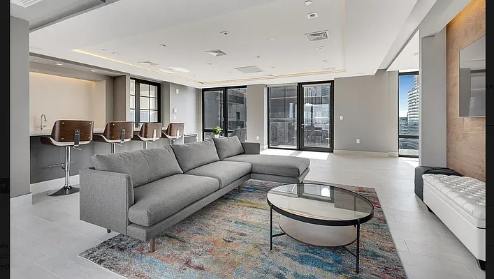 Rented by Yunan LLC | media 139