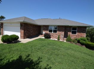 3649 W Farm Road 164, Springfield, MO 65807