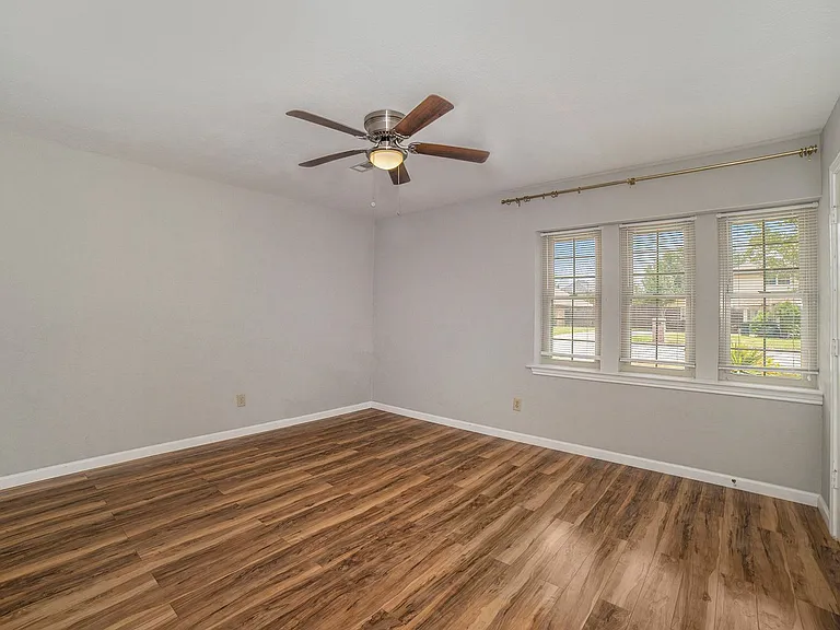 2940 Flamingo Cir — Photo 5