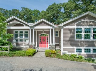55 N Cobble Hill Rd, Warwick, RI 02886
