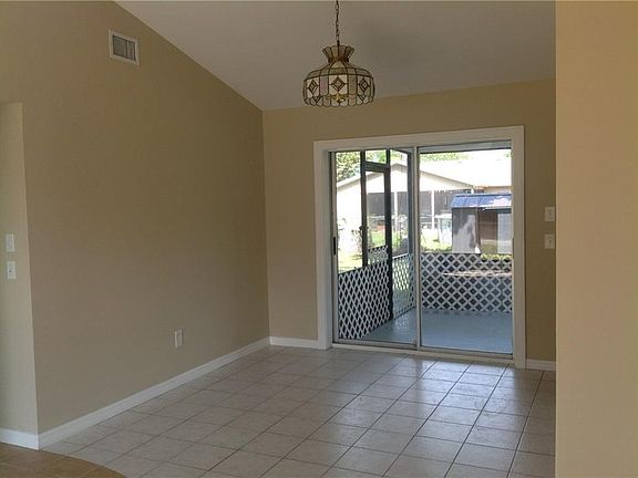 5th image of 237 SW Aubudon Ave