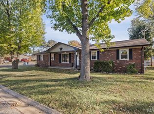 201 Utah Pl, Bethalto, IL
