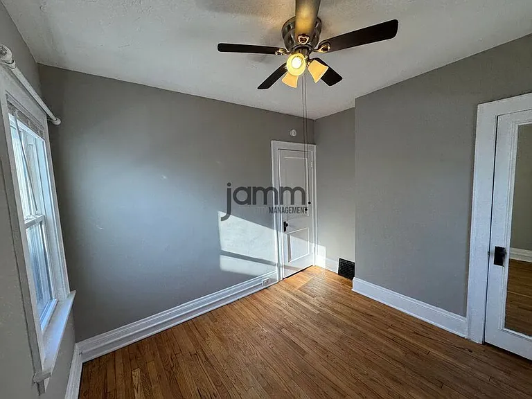 2121 Wyandotte Ave #2123 — Photo 15