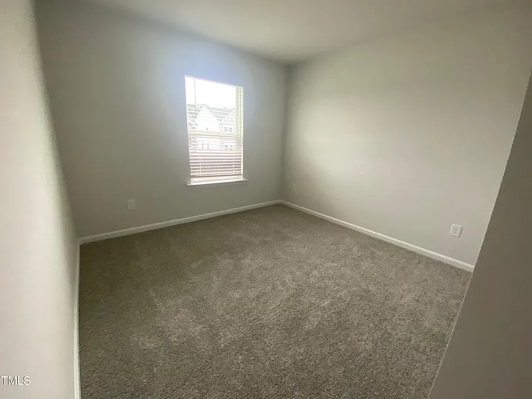 1464 Hasse Ave — Photo 10