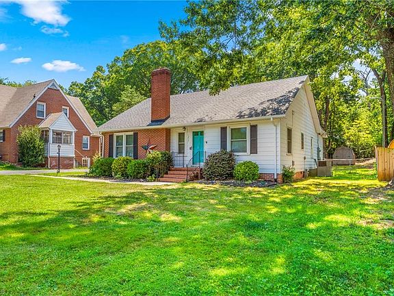 4th image of 1217 S Park Dr