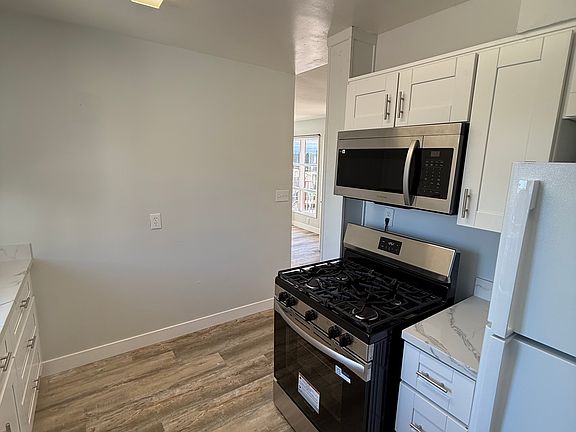 5th image of 4225 Estrella Ave #4