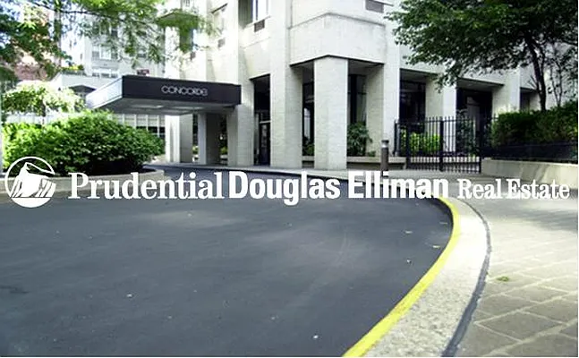 Rented by Douglas Elliman | media 22