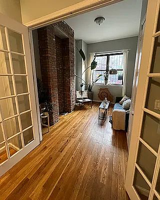 5th image of 213 Wyckoff Ave APT 1L