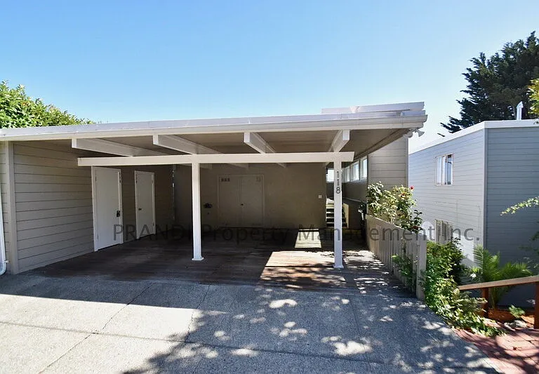 120 Buchanan Dr — Photo 2