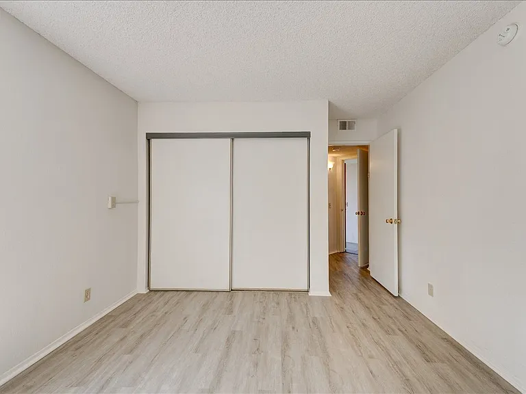 2914 Alwood Ct — Photo 8