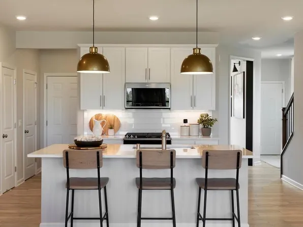 17969 Genoa Dr, Lakeville, MN 55044