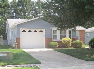23 Lauren Ln, Brick, NJ 08723