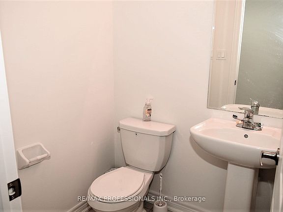 5th image of 166 Deerpath Dr #5