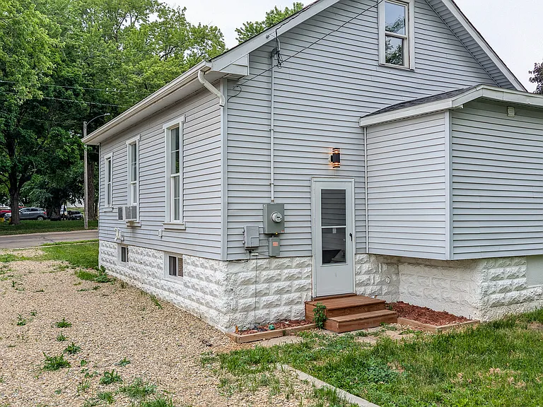 624 E Hawthorne St — Photo 11