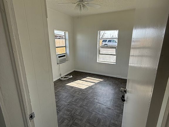 5th image of 2106 Texas Ave #9