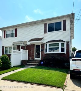 102 Belfast Ave, Staten Island, NY, 10306