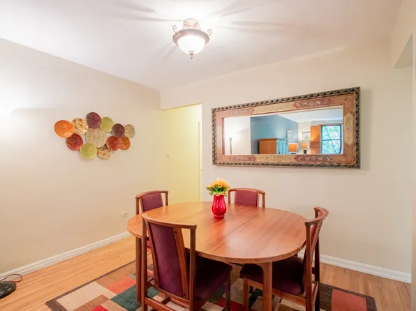 7423 Ridge Boulevard image 9 of 25